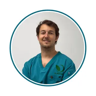 Dr. José Redondo - Implantología Oral Verna Salud Dr. José Redondo Ruiz, odontólogo especialista en implantes dentales de carga inmediata en Molina de Segura.